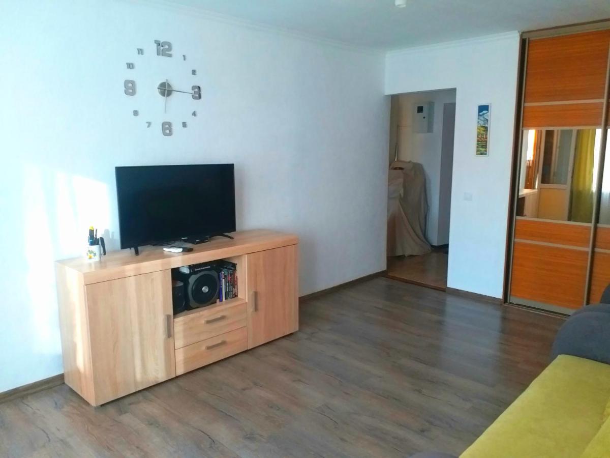 Kozzy Apartment In Kiev City Center Lu7 Exterior photo