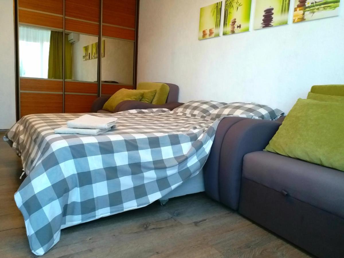 Kozzy Apartment In Kiev City Center Lu7 Exterior photo