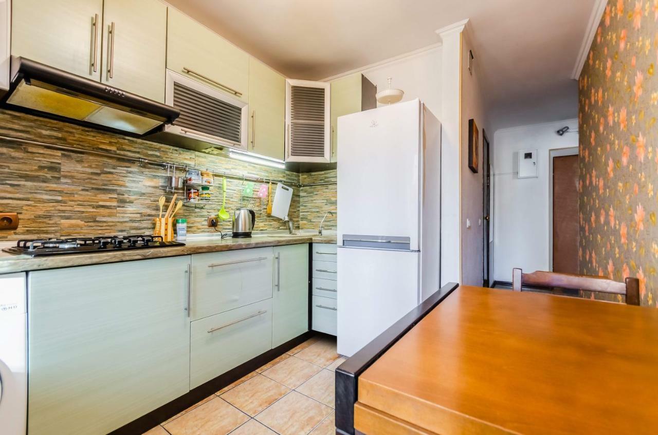 Kozzy Apartment In Kiev City Center Lu7 Exterior photo